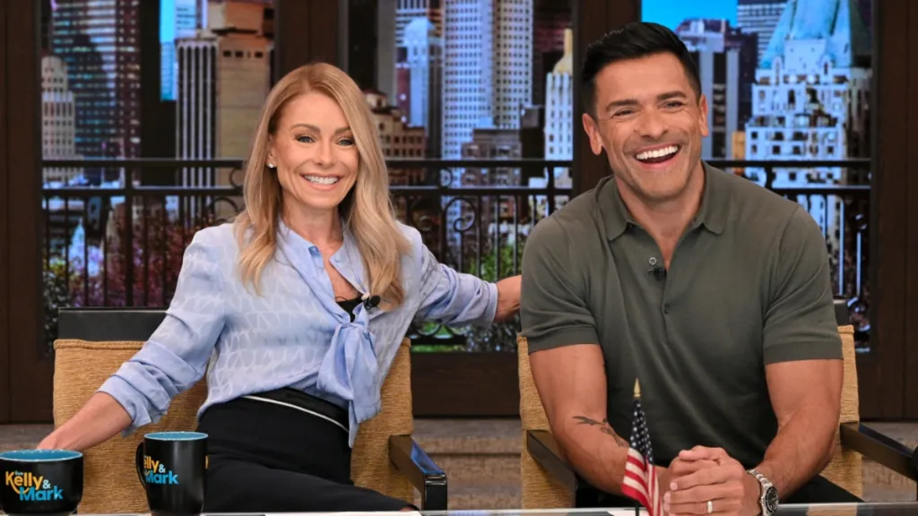 Kelly Ripa Misinterprets Meaning of 'Raw-Dogging' Trend