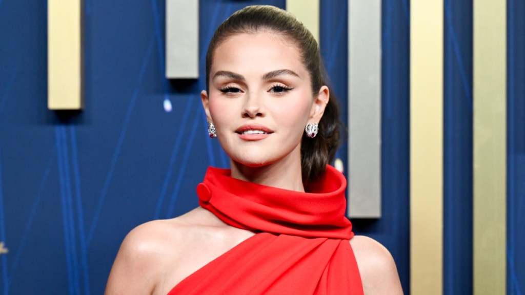 Selena Gomez’s Dramatic Neckline & Ruched Gown Deserve a Double Take