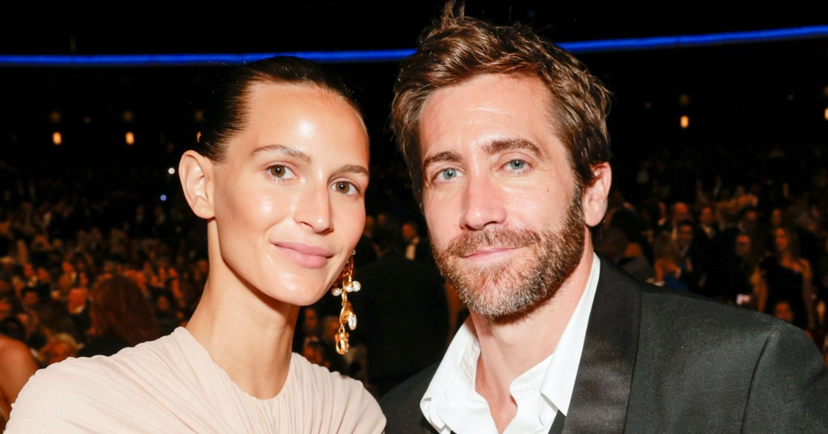 Jake Gyllenhaal Looks Mesmerized by Girlfriend Jeanne Cadieu in Emmys Photo