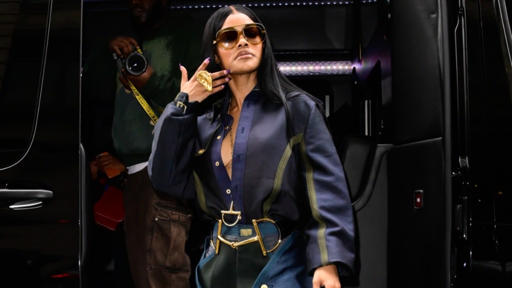 Teyana Taylor Turns Heads in Unbuttoned Shirt Look