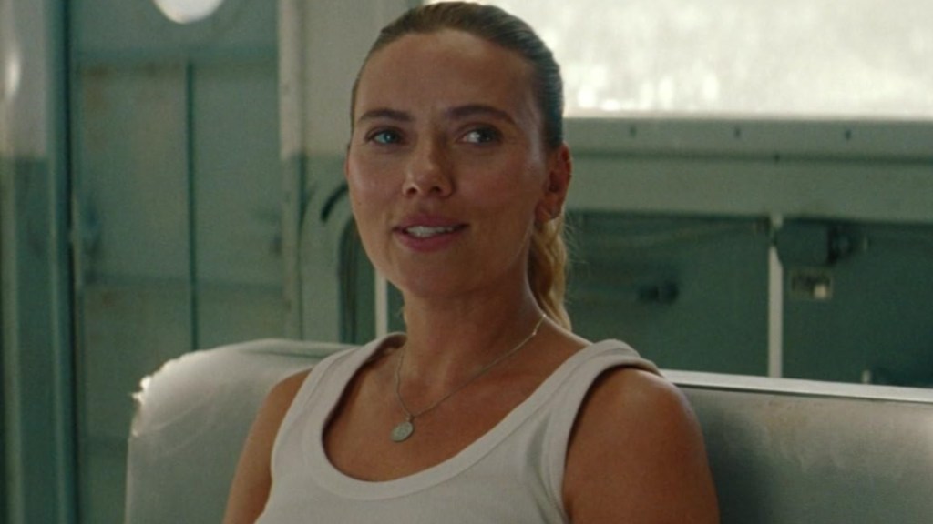 Scarlett Johansson Stuns in Crop Top & Jeans, Fans Say 'Literal Mood'