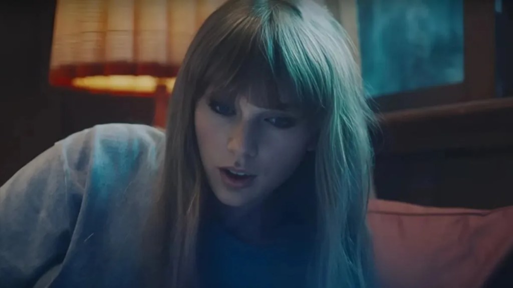 Taylor Swift & NFL 'Never Had Single Serious Conversation' About Super Bowl, Insiders Say