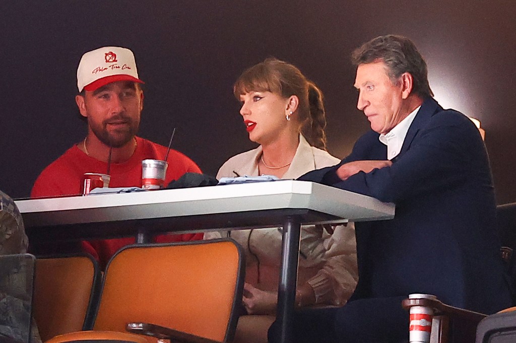 Travis Kelce and Taylor Swift 
