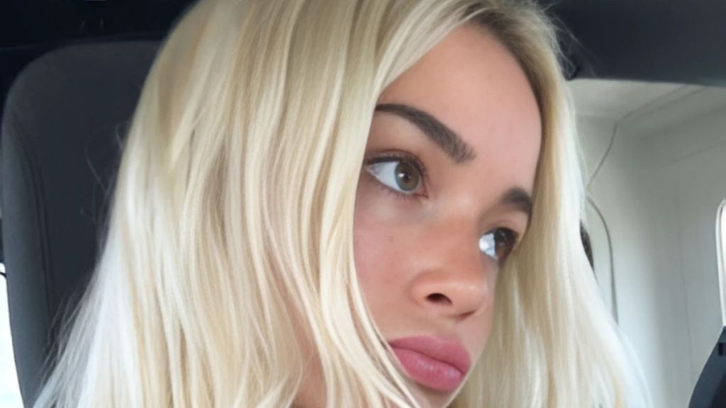 Livvy Dunne Went to the Hamptons But Not Without Her Plunging Top