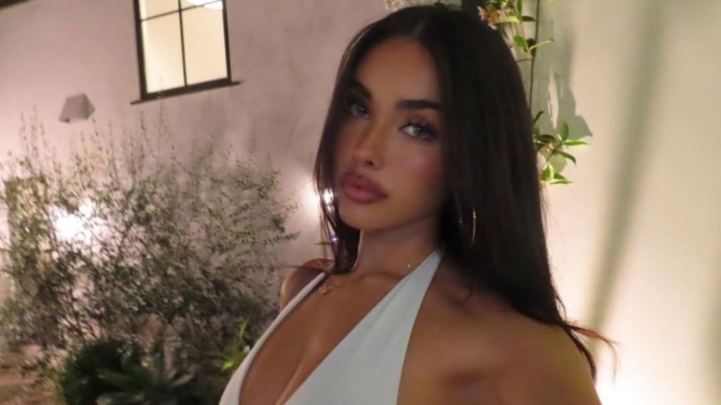 Madison Beer Is Every Fan’s ‘Girl Crush’ in Tate McRae’s Concert Photos