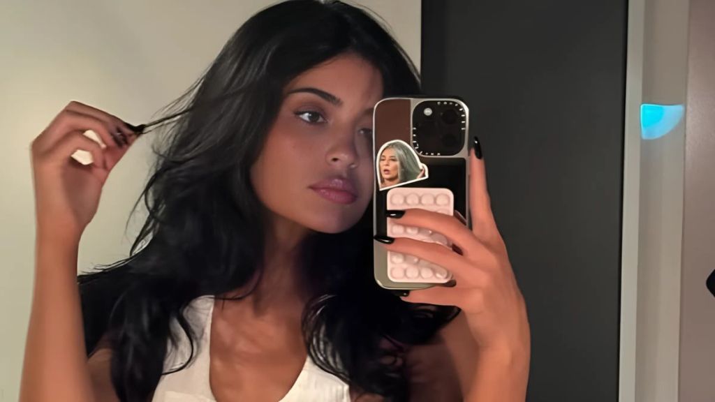 Kylie Jenner Chases Khloe Kardashian After Car Prank, Calls Her 'B****'