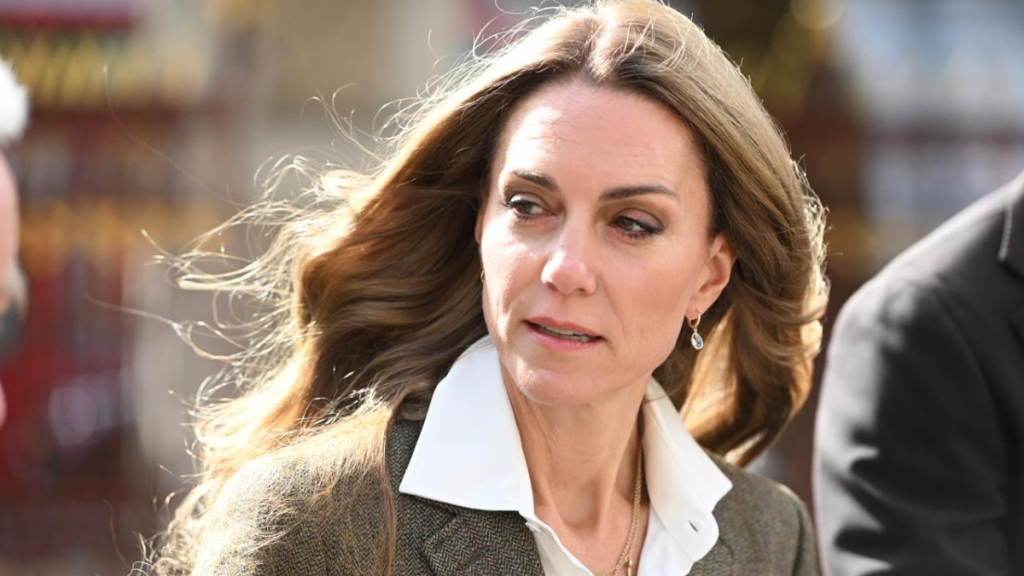 Kate Middleton blond hair transformation