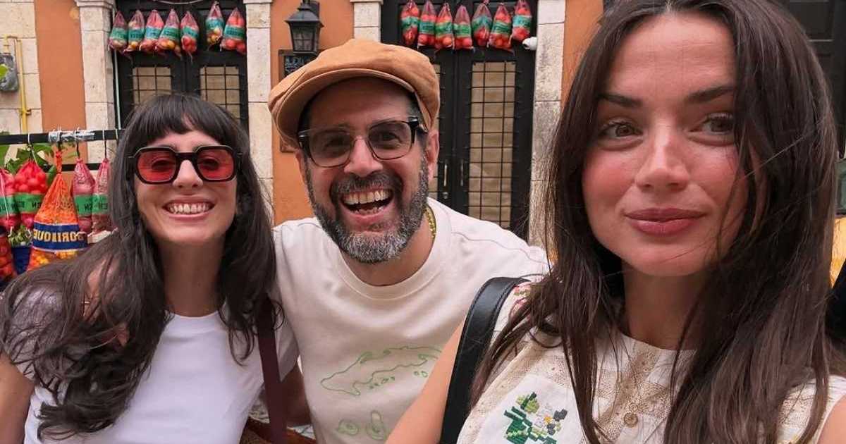 Ana de Armas Possibly Vacationing Without Boyfriend Tom Cruise Amid Wedding Rumors