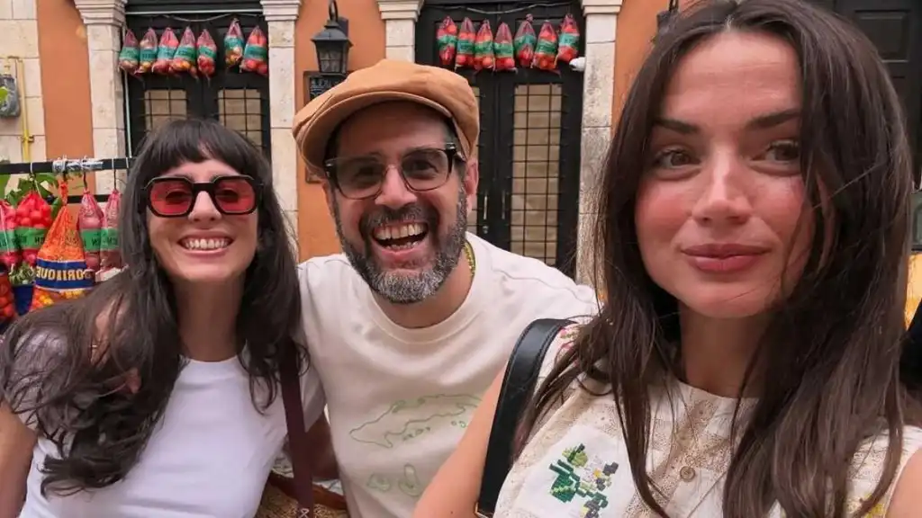 Ana de Armas Possibly Vacationing Without Boyfriend Tom Cruise Amid Wedding Rumors
