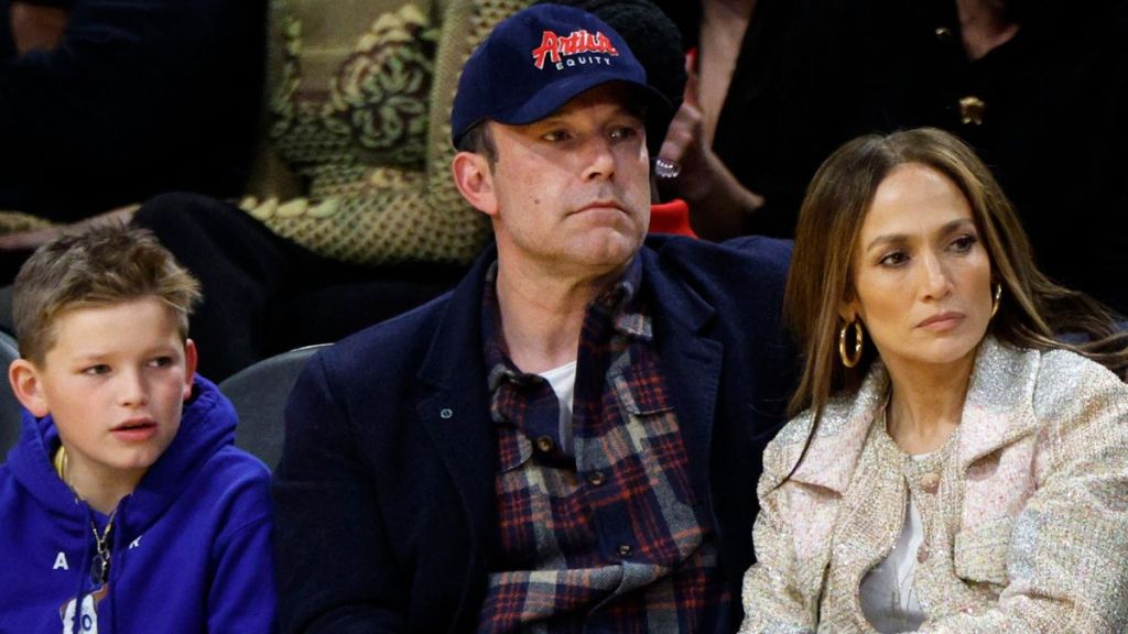 Jennifer Lopez & Ben Affleck Aren’t Letting Divorce Affect Their Kids’ Relationships, Source Claims