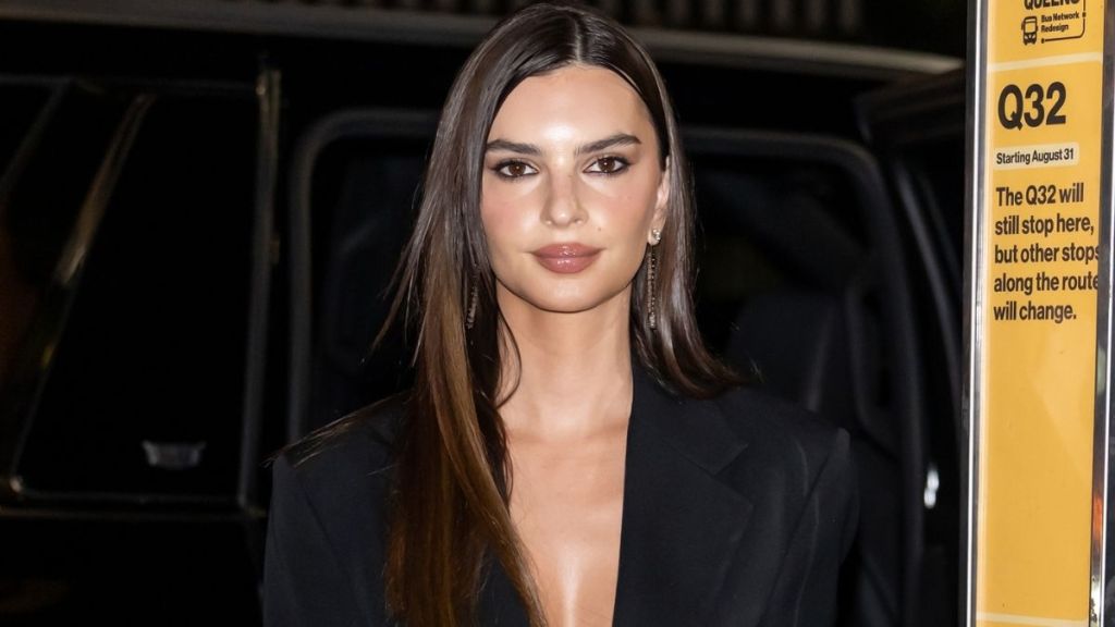 Internet Reacts to Emily Ratajkowski Wearing Satin Dress: 'Absolutely Stunning'