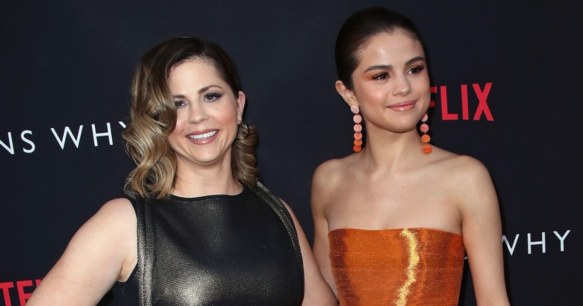 Selena Gomez's Mother Reportedly Denies Snorting 'Drugs' in Office