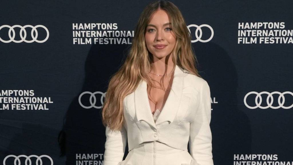 Sydney Sweeney Gets a New Competitor as OnlyFans Star’s Bathwater Sells Out