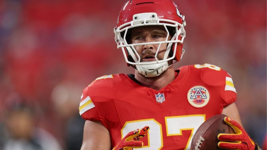 Travis Kelce Makes Peace With Lions Player Following JuJu Smith-Schuster Fight