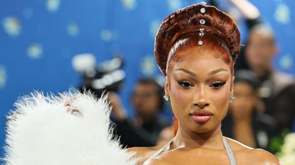 Anime Fans ‘Drool’ Over Megan Thee Stallion’s Jujutsu Kaisen Cosplay