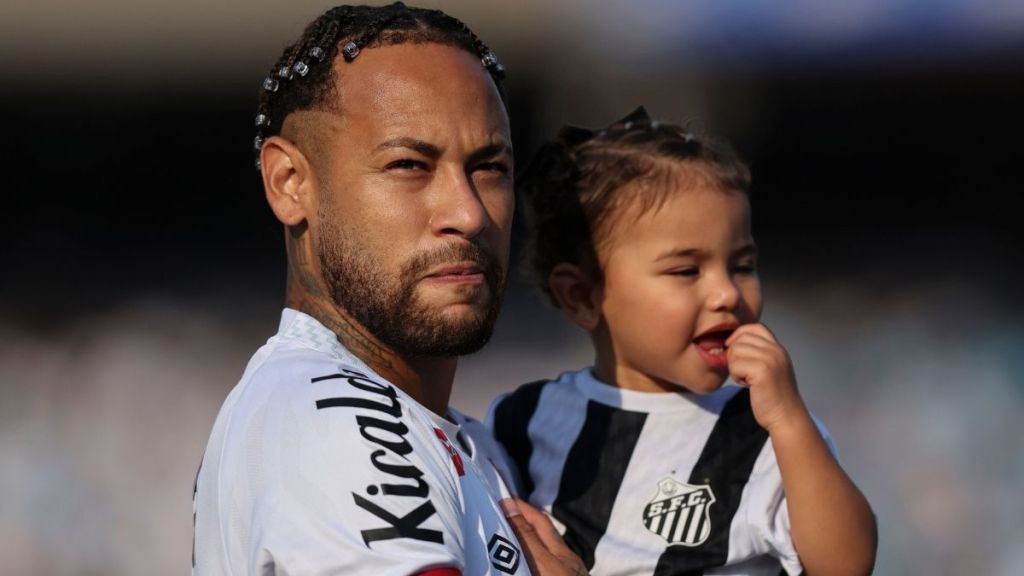 Neymar’s Daughter’s Celebration of His Goal Is the ‘Cutest'