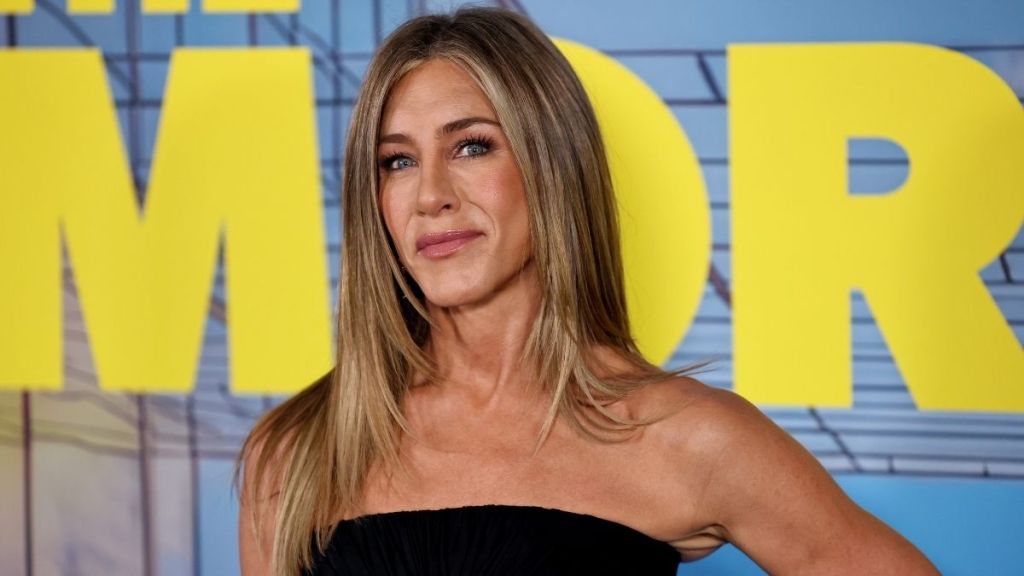Jennifer Aniston Declined SNL Offer Because She Thought She Was 'Hot S***'