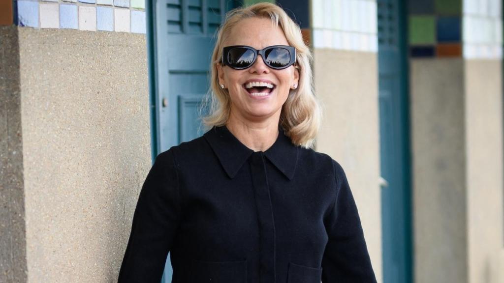 Pamela Anderson Debuts New Haircolor With Mullet & Fans Can't Get Enough