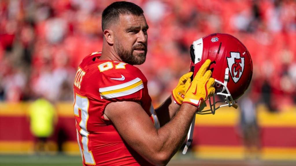 Travis Kelce Reaction to Bobby Wagner Interception Revealed