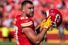 Travis Kelce Reaction to Bobby Wagner Interception Revealed
