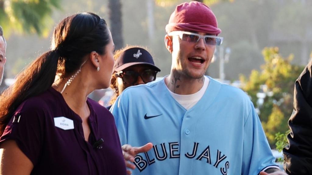 Justin Bieber Heckled at Dodgers Game For Jersey — Report