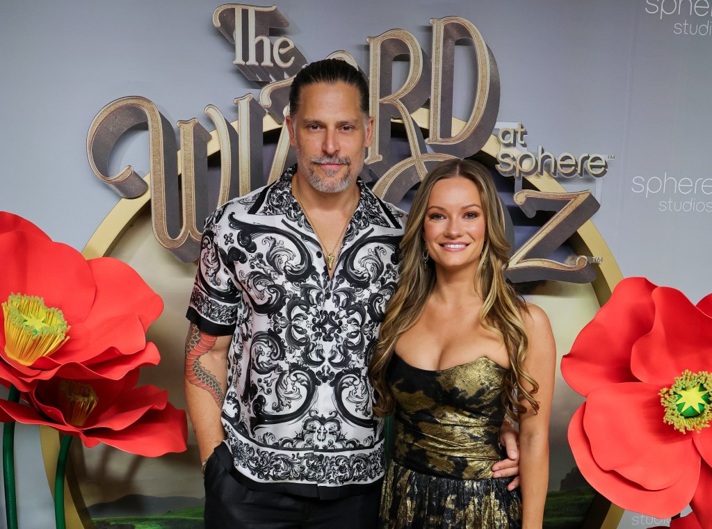 Joe Manganiello with his fiancée