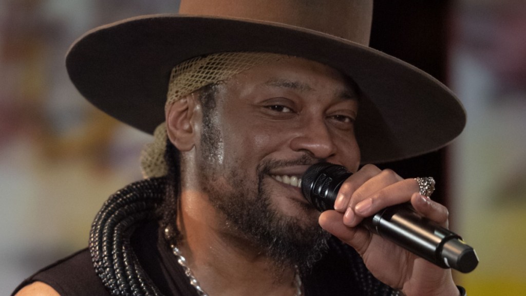 Celebrities React to D'Angelo Death at 51