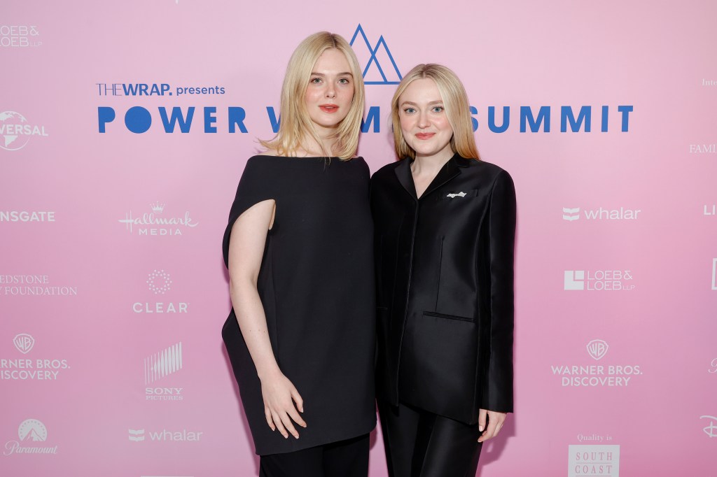 Elle and Dakota Fanning