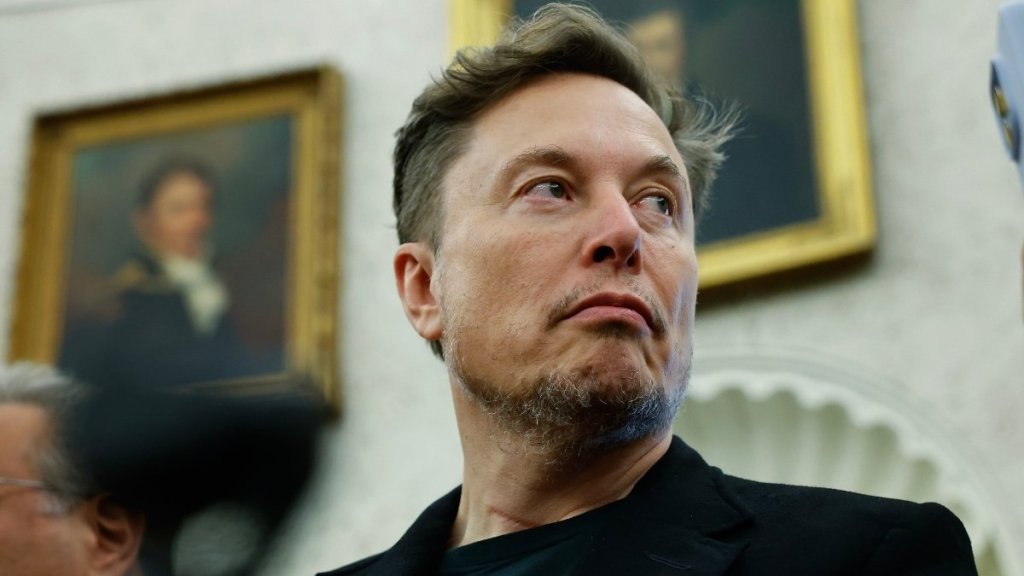 Elon Musk Canceling $40M Super Bowl Sponsorship Over Bad Bunny’s Show Debunked
