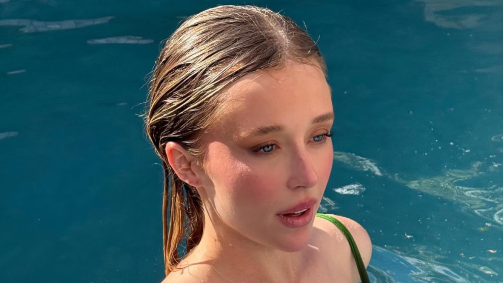Duda Reis Turns Heads in Green Bikini Look