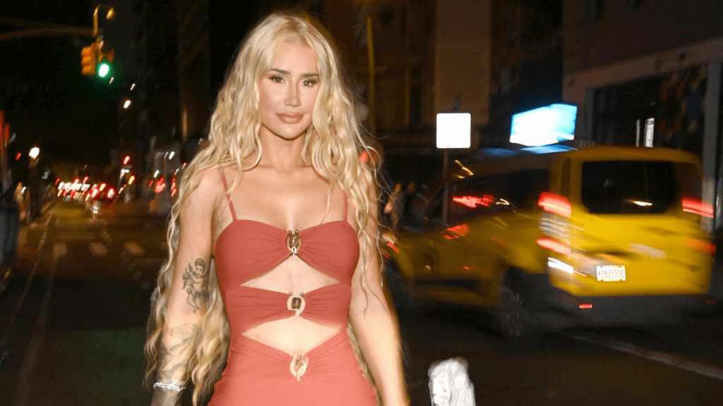 Iggy Azalea Left Neon Speechless After Unexpected Question