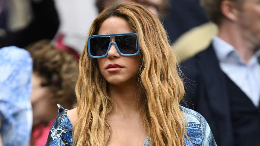 Photo: Shakira Is a ‘Global Queen’ in Denim Look for Grazia Cover