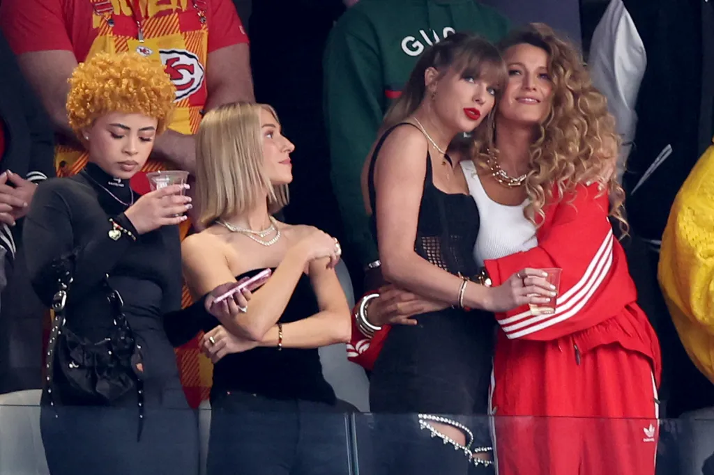Taylor Swift and Blake Lively 