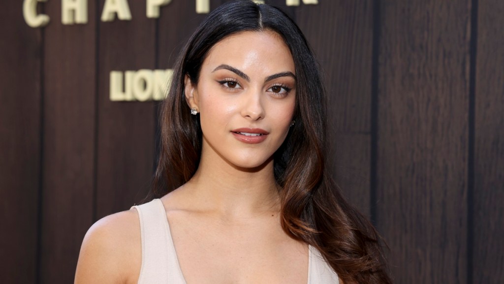 camila mendes