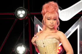 Fans React to Ice Spice’s Bold Pink Corset-Style Top: ‘’Drop Dead Gorgeous’