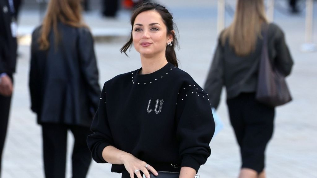 Photos: Ana de Armas’ Gym Photos in LA With Miles Teller Go Viral