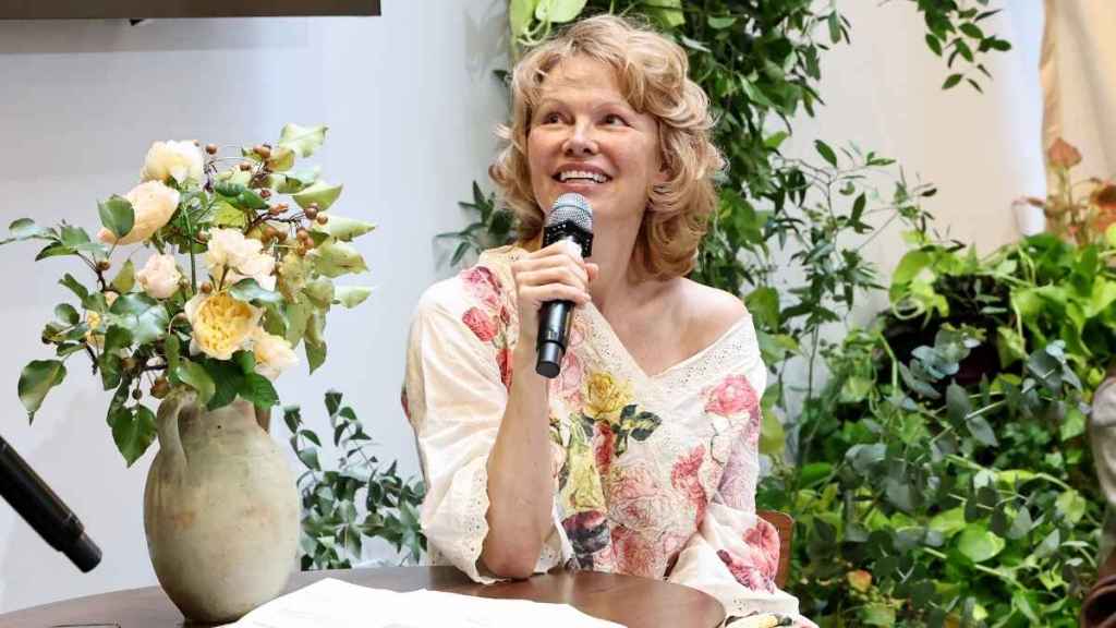 Pamela Anderson Reveals Hair Transformation in Makeup-Free Video