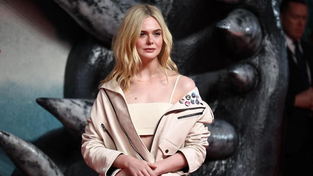 Elle Fanning Pays Homage to 'Predator' Franchise in Custom Look