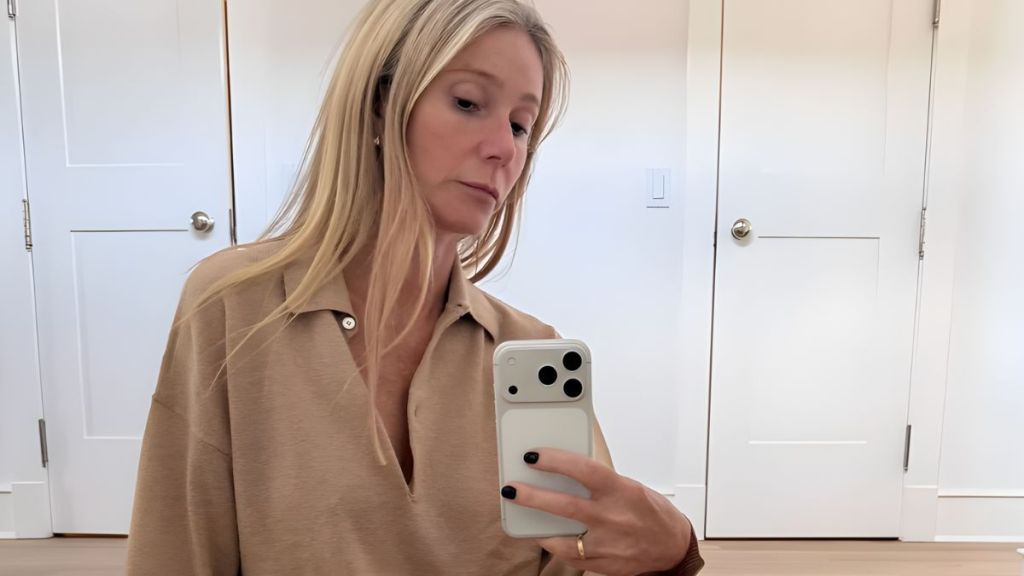 Gwyneth Paltrow’s Latest Selfie in Mini-Shorts Turns Heads