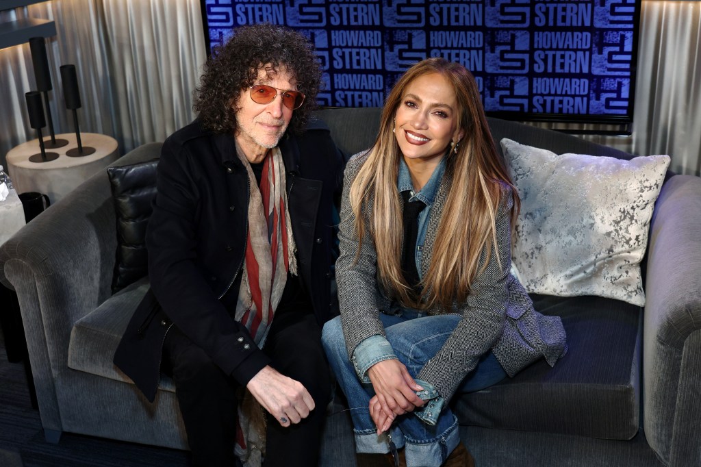 Howard Stern and Jennifer Lopez