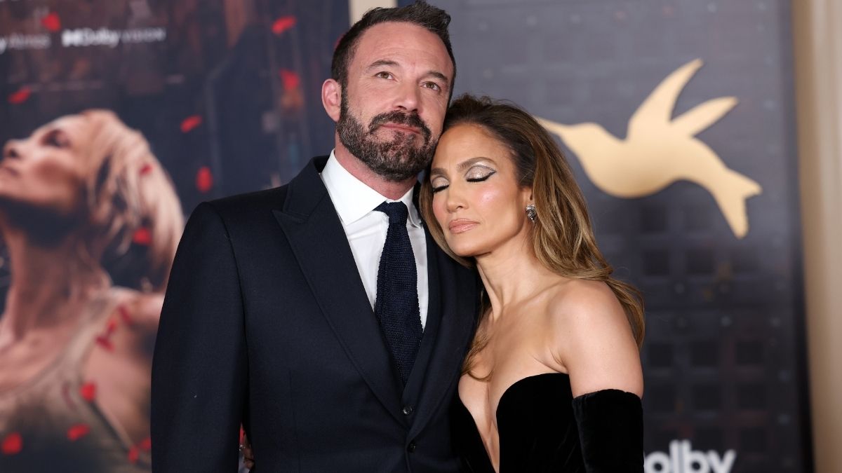 Jennifer Lopez & Ben Affleck Are Together in ‘Onoff Complicated Way
