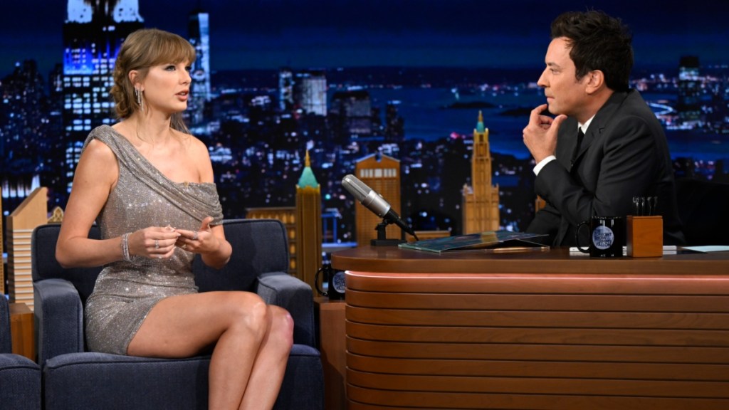 Taylor Swift Turns Heads in Sequin Mini-Dress For Jimmy Fallon