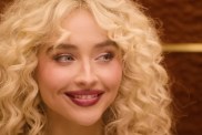 Sabrina Carpenter Channels Carrie Bradshaw in SNL Promo Ahead of Hosting
