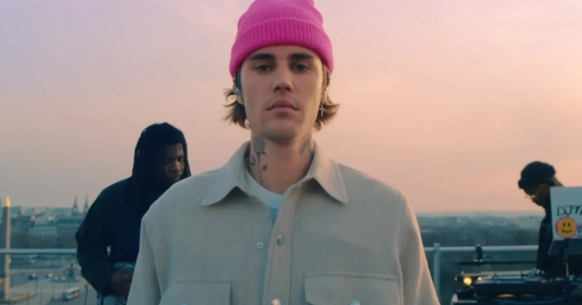 Fans Say Justin Bieber ‘Looks 22’ in New Clean Shave Look