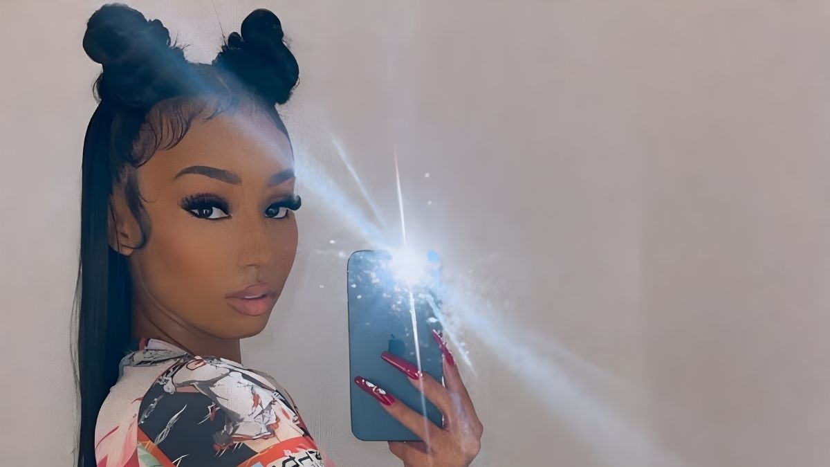 Reacts to Rubi Rose in Daring Backless Bodysuit ‘Finest Libra