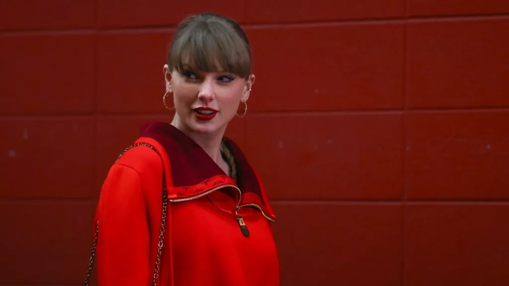 Taylor Swift Boosts Girls’ Interest in NFL, Says Priest Holmes