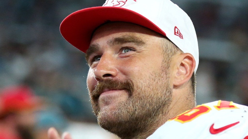 Here’s Why ‘Travis Kelce Baby Photo’ Is Trending for His Birthday