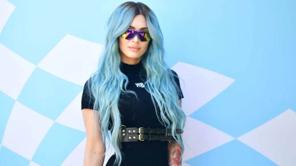 Megan Fox Recalls Navigating ‘Ruthless’ Paparazzi & Fame