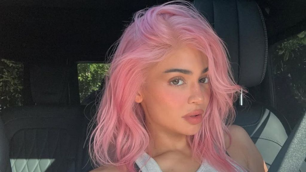 Kylie Jenner's Crop Top Shows She's Committed to Her 'King Kylie' Era