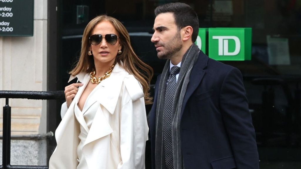 Jennifer Lopez Confirms Brett Goldstein Is the Best Kisser Months After Dating Rumors